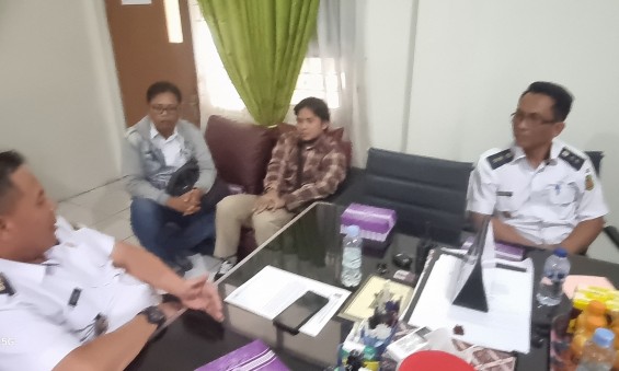 Rapat Drainase Dekat Flay over kelurahan Sidodadi RT.59 bersama Kecamatan dan Dinas PUPR